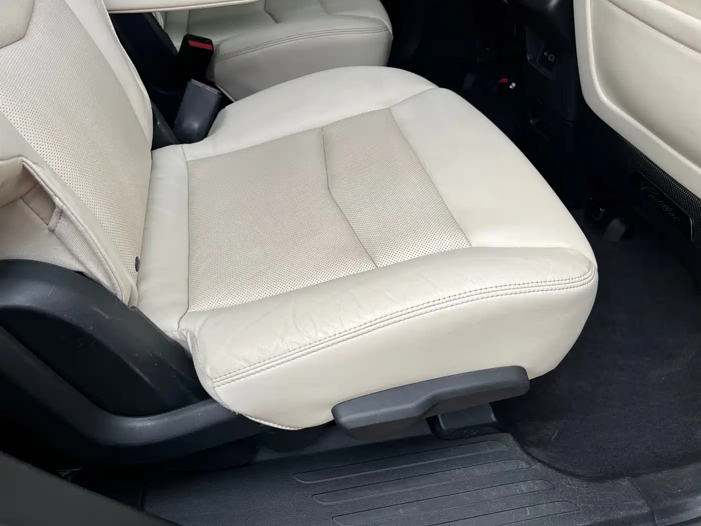 Cadillac XT6 2020 Facelift 28T 6-Seater 4WD Leading Sport Edition фото 31