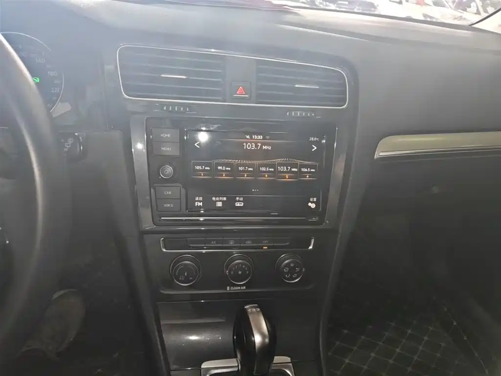 Volkswagen Golf 2019 200TSI DSG Comfort Progressive China VI фото 13
