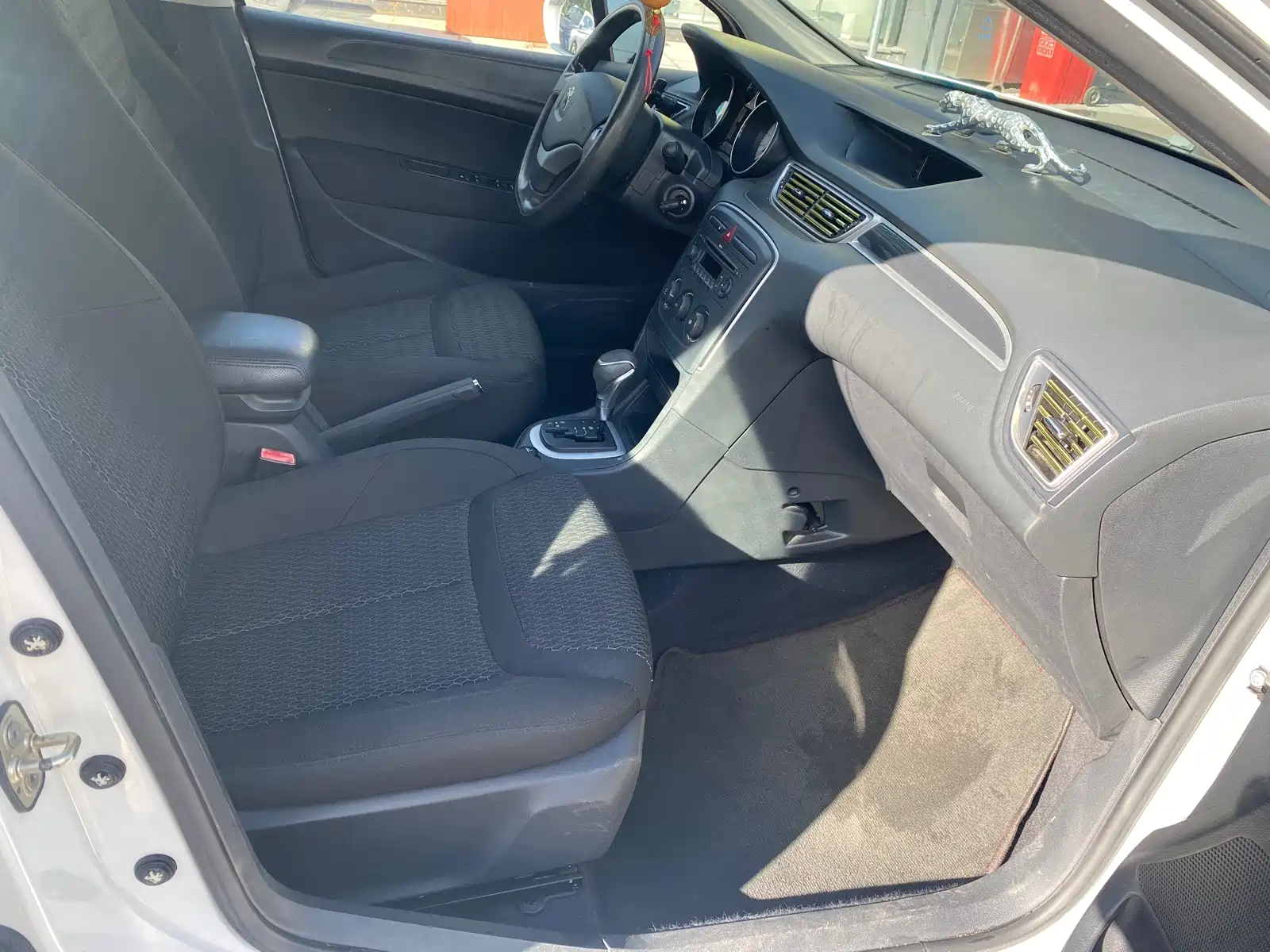Фото 9 - Peugeot 308