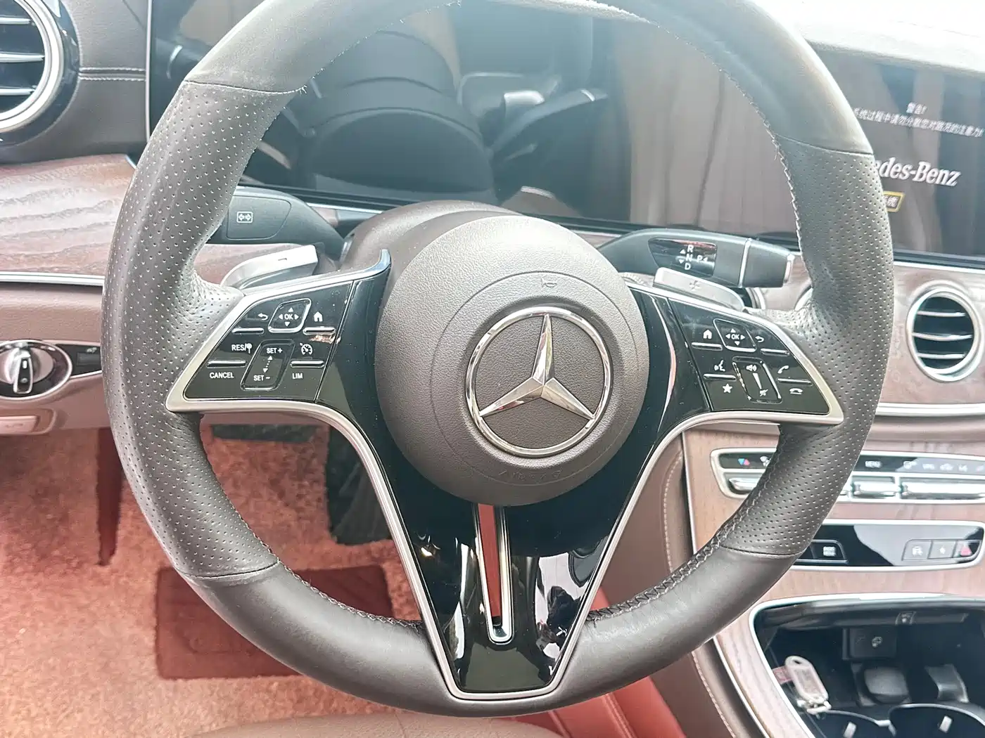 Mercedes-Benz E-Class 2023 E 300 L Fashion фото 5