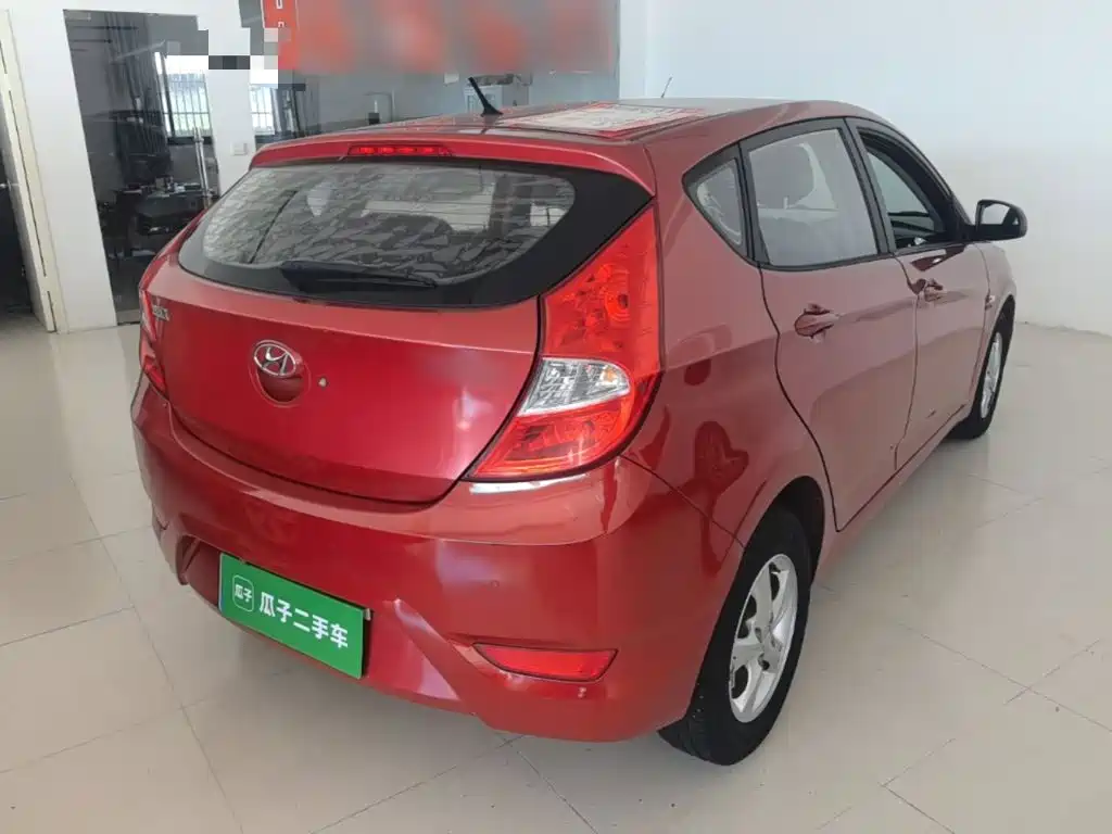 Hyundai Reina 2017 2016 1.4L Automatic GLX Leading