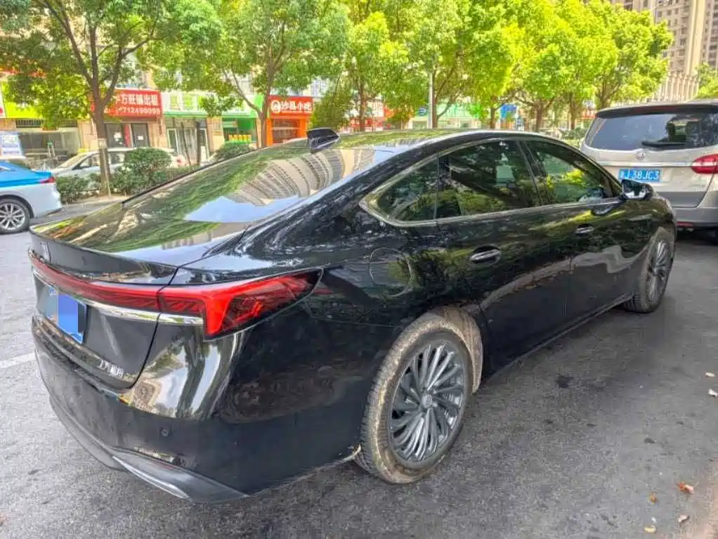Buick LaCrosse 2025 2025 Model 28T Platinum Edition