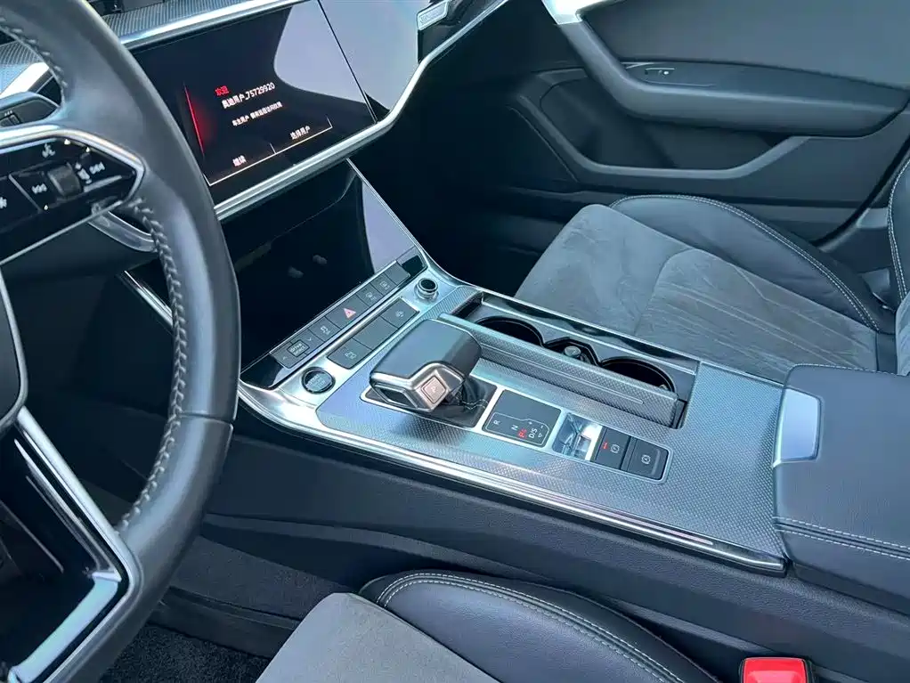 Audi A6L 2021 45 TFSI Exclusive Sport фото 12