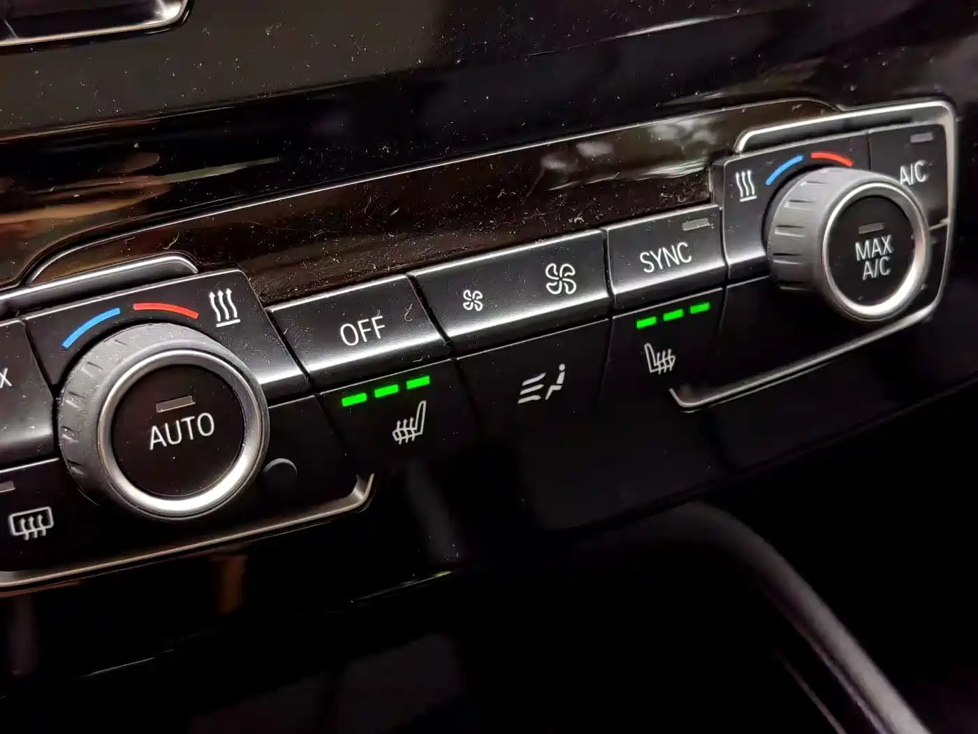 BMW X1 2016 sDrive18Li Premium Model фото 6