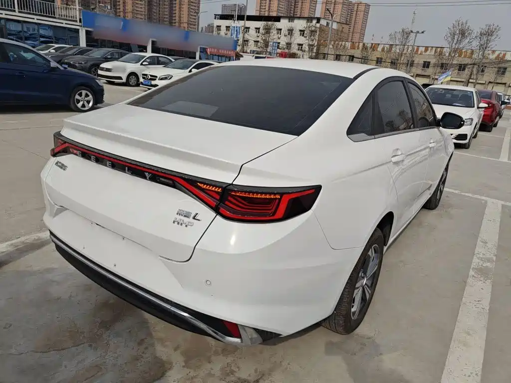 صورة 7 - Geely Emgrand L HiP