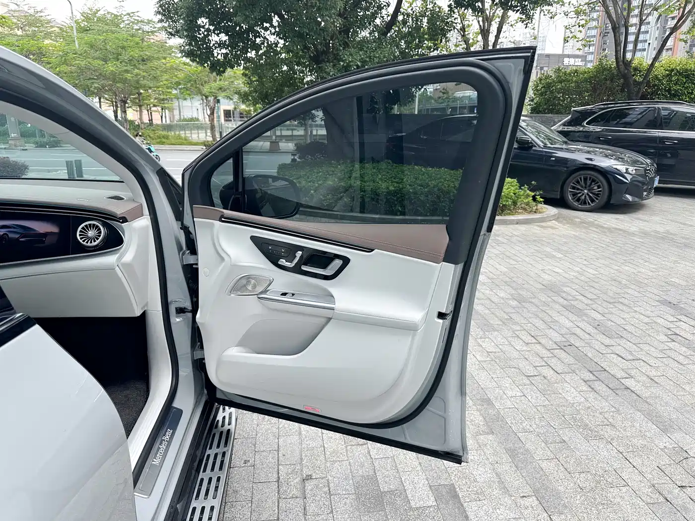 Mercedes-Benz EQE SUV 2024 500 4MATIC Flagship Edition фото 11