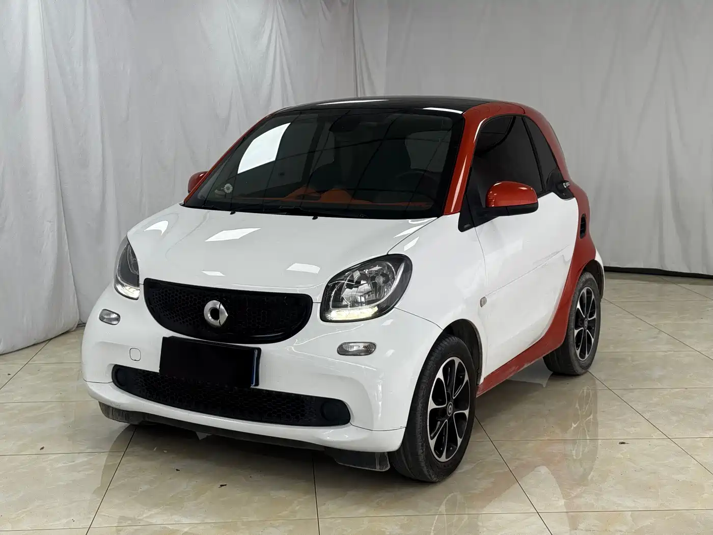 Photo 1 - smart fortwo