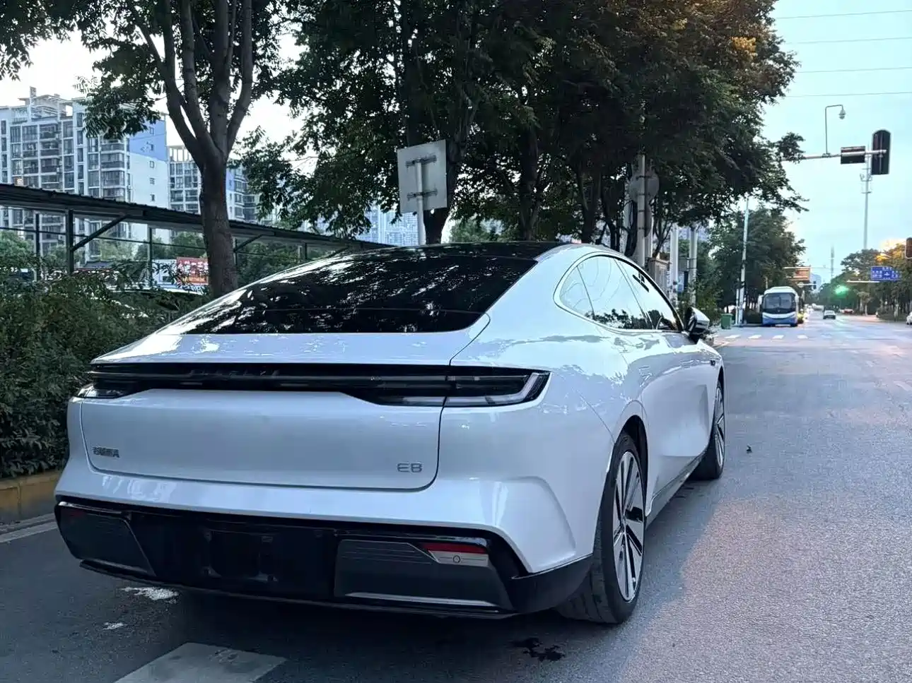 Geely Galaxy Galaxy E8 2024 2024 Model 550km RWD Soaring Dragon Edition