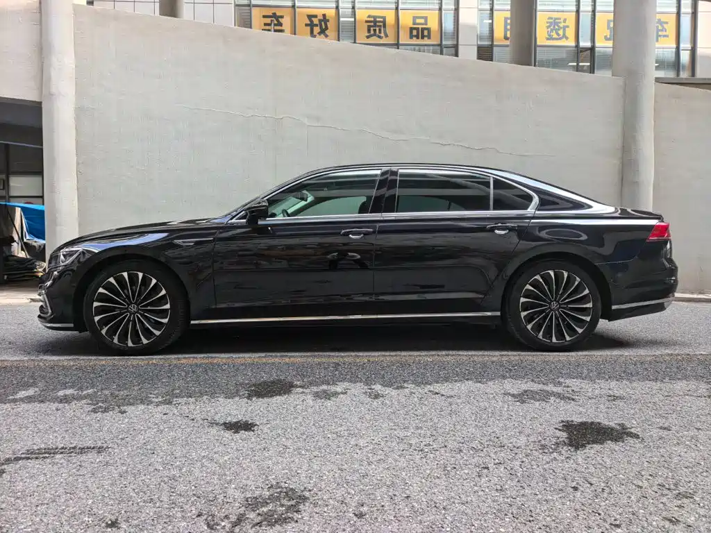 Volkswagen Phideon 2023 2021 380TSI Premium Edition
