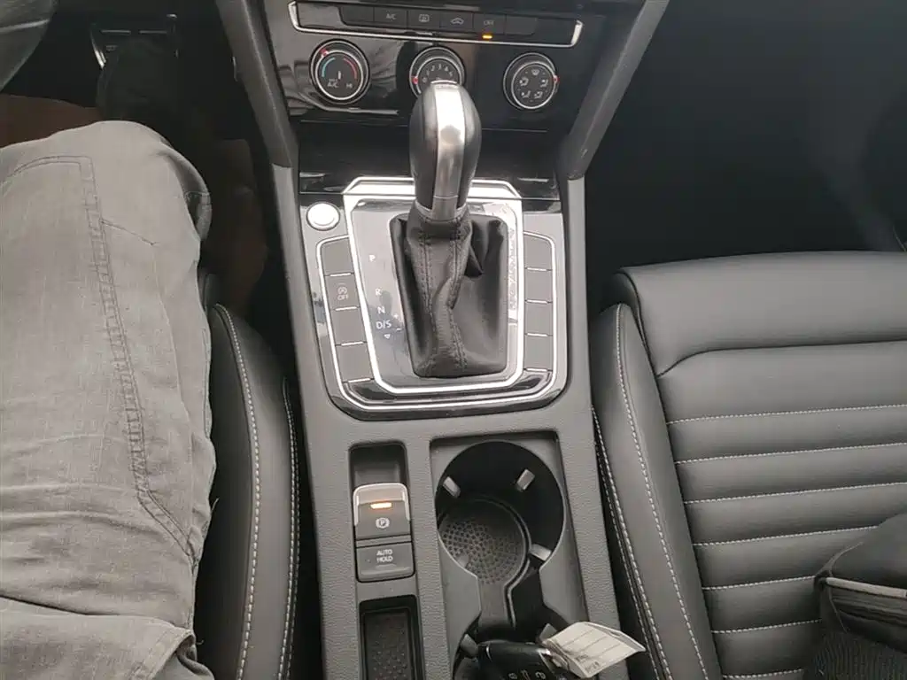 Volkswagen Magotan 2023 2 Million Units Commemorative Edition 280TSI DSG Comfort фото 14