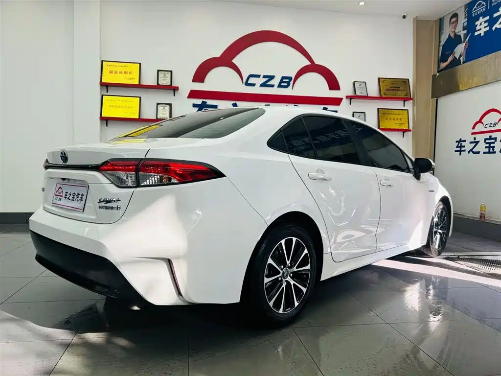Toyota Levin 2023 Smart Hybrid 1.8L Luxury фото 5