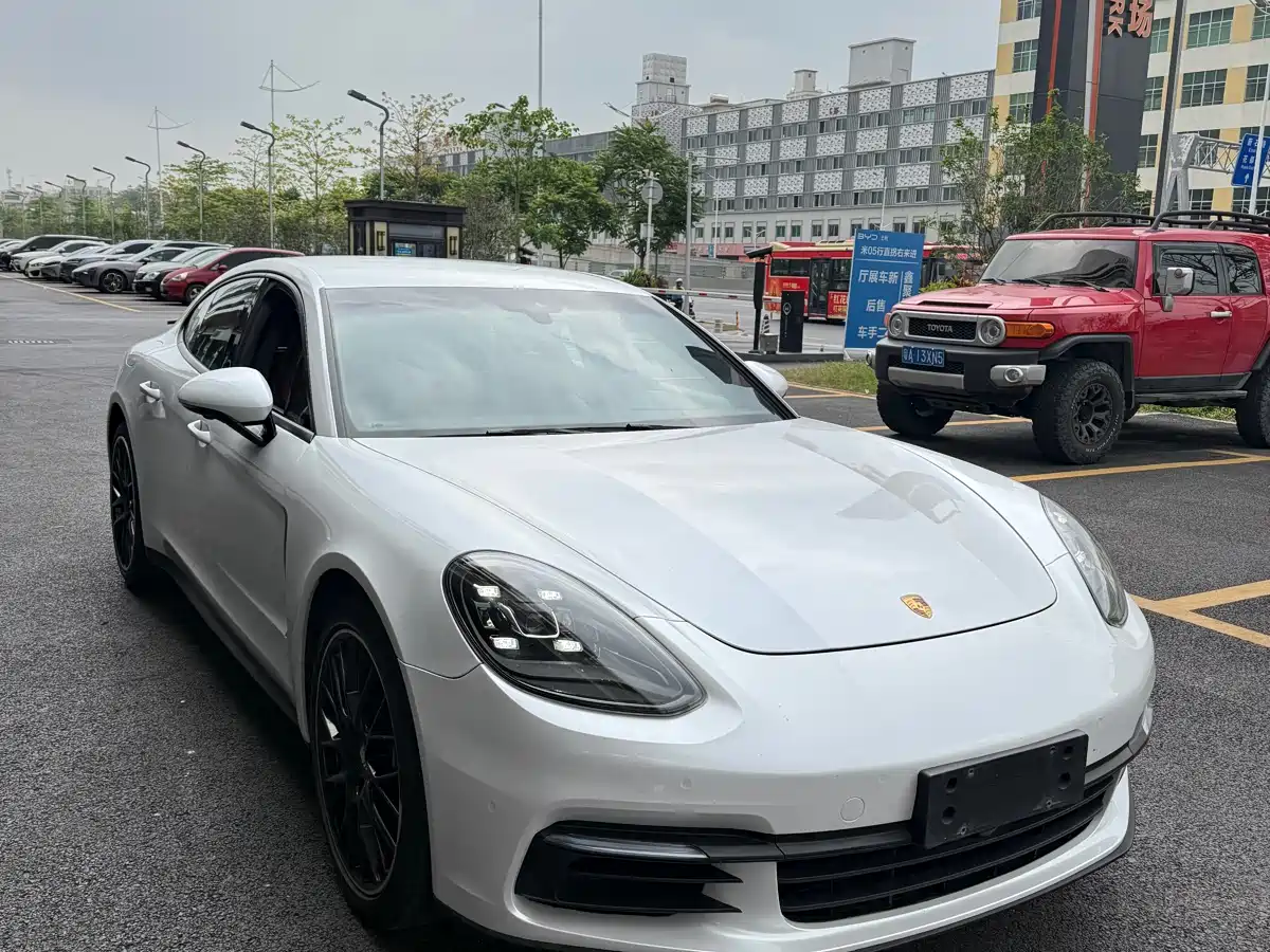 Porsche Panamera 2020 Panamera 10th Anniversary Edition 2.9T фото 2