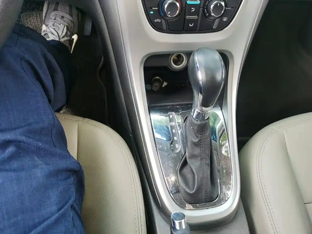 Фото 14 - Buick Excelle