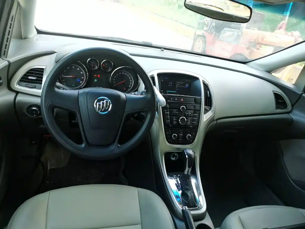Фото 10 - Buick Excelle