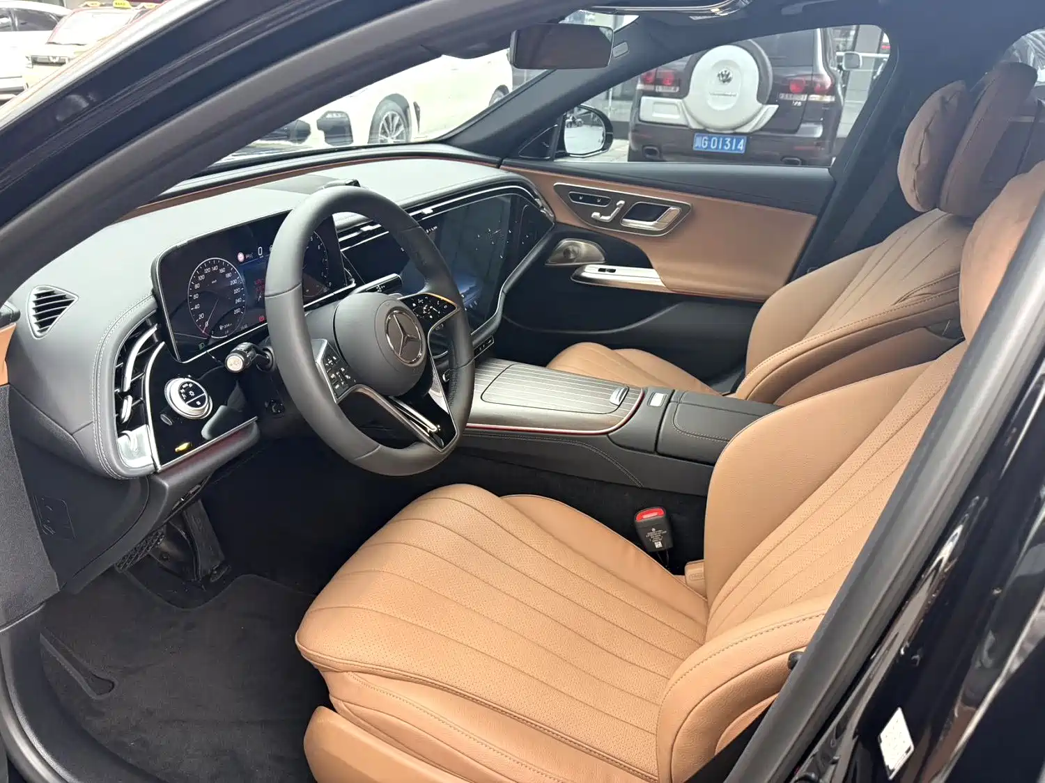 صورة 6 - Mercedes-Benz E-Class