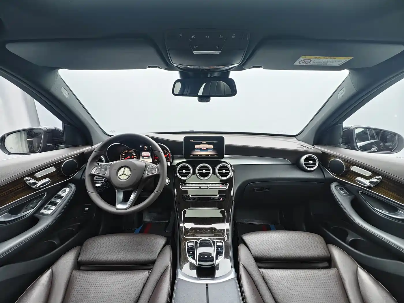 Mercedes-Benz GLC 2018 Facelift GLC 260 4MATIC Luxury фото 8