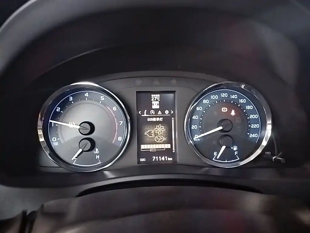 Toyota Levin 2018 185T CVT Premium Edition China V фото 8