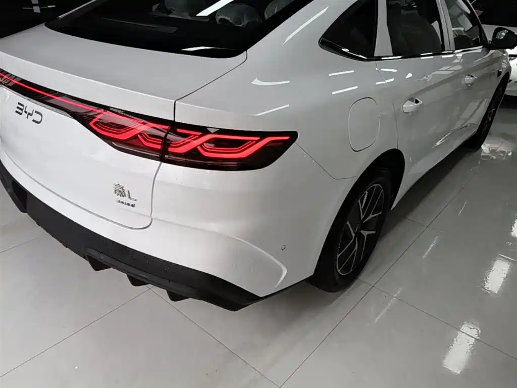 BYD Qin L 2026 Model DM-i Smart Drive Edition 128KM Pioneer фото 8