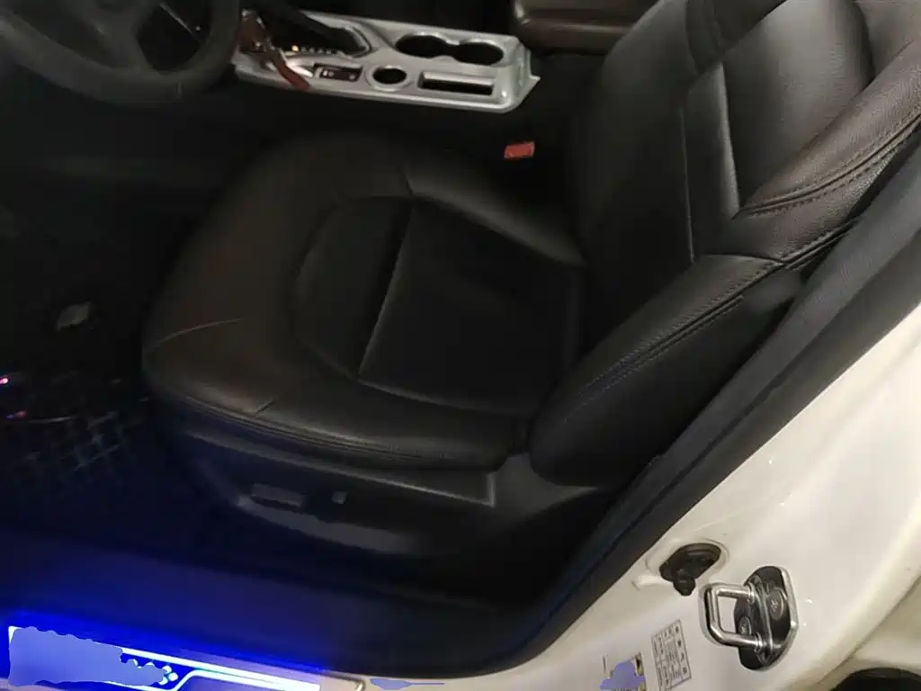 GAC Trumpchi Trumpchi GS4 2017 235T Automatic 2WD Luxury Smart Connected Edition фото 15