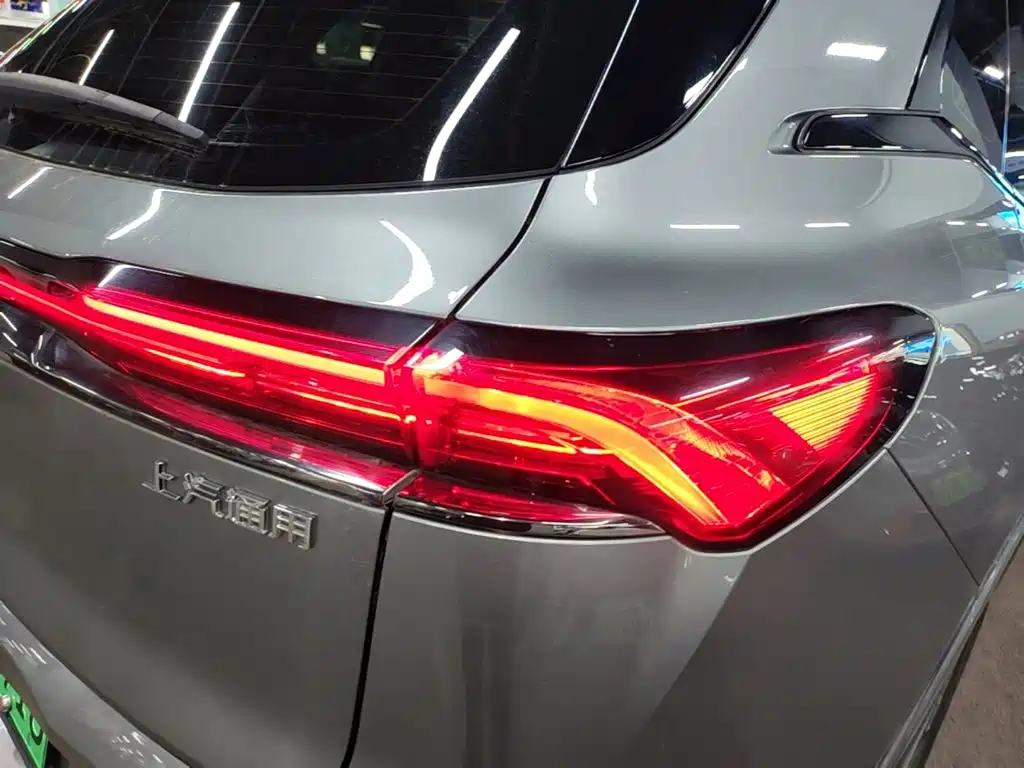 Фото 8 - Buick E5