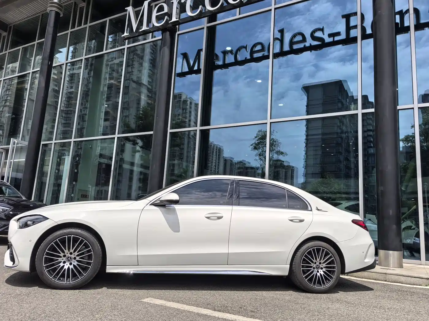 Mercedes-Benz C-Class 2024 C 260 L Sport фото 4