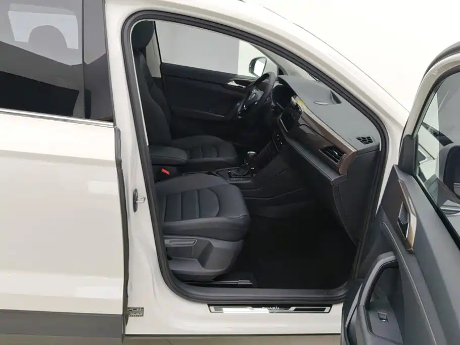 Volkswagen Tharu, миниатюра 8