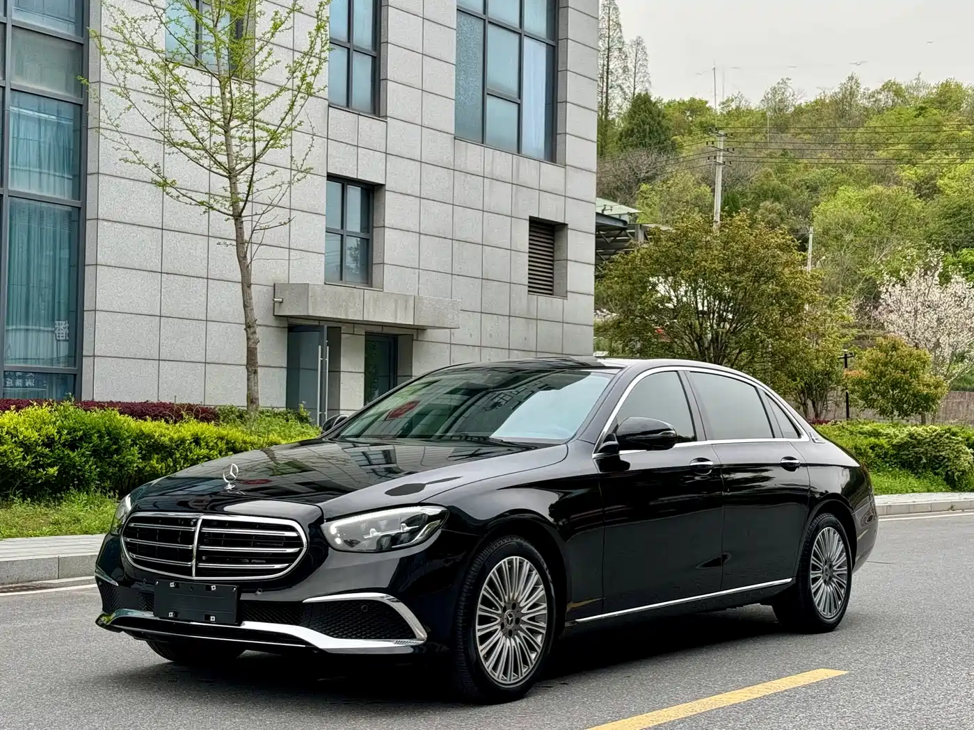  E CLASS