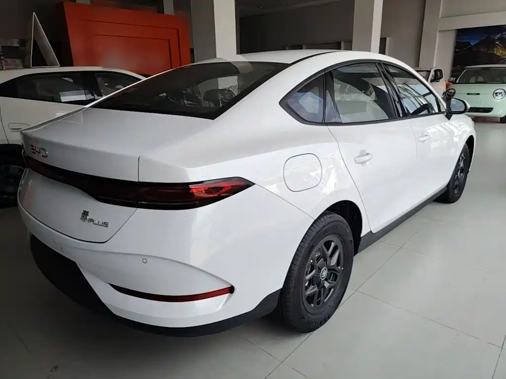 BYD Qin PLUS 2026 2026 DM-i Smart Edition 128KM Progressive