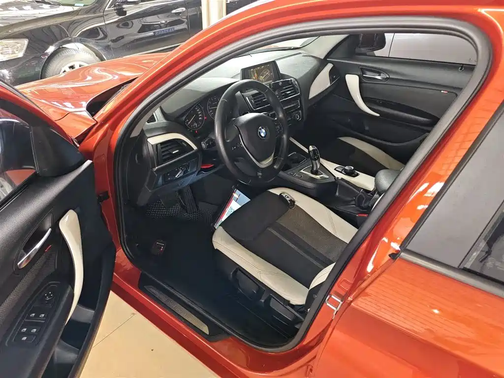 BMW 1 Series (Import) 2015 118i Urban Design Package фото 12