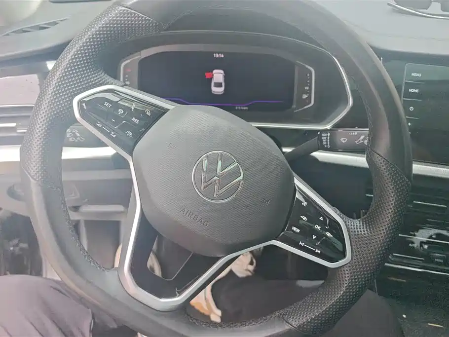 Volkswagen Passat 2023 Facelift 330TSI Luxury Edition фото 15