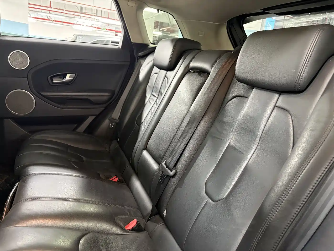 Land Rover Range Rover Evoque (Import) 2014 2.0T 5-door Brilliance Premium фото 5