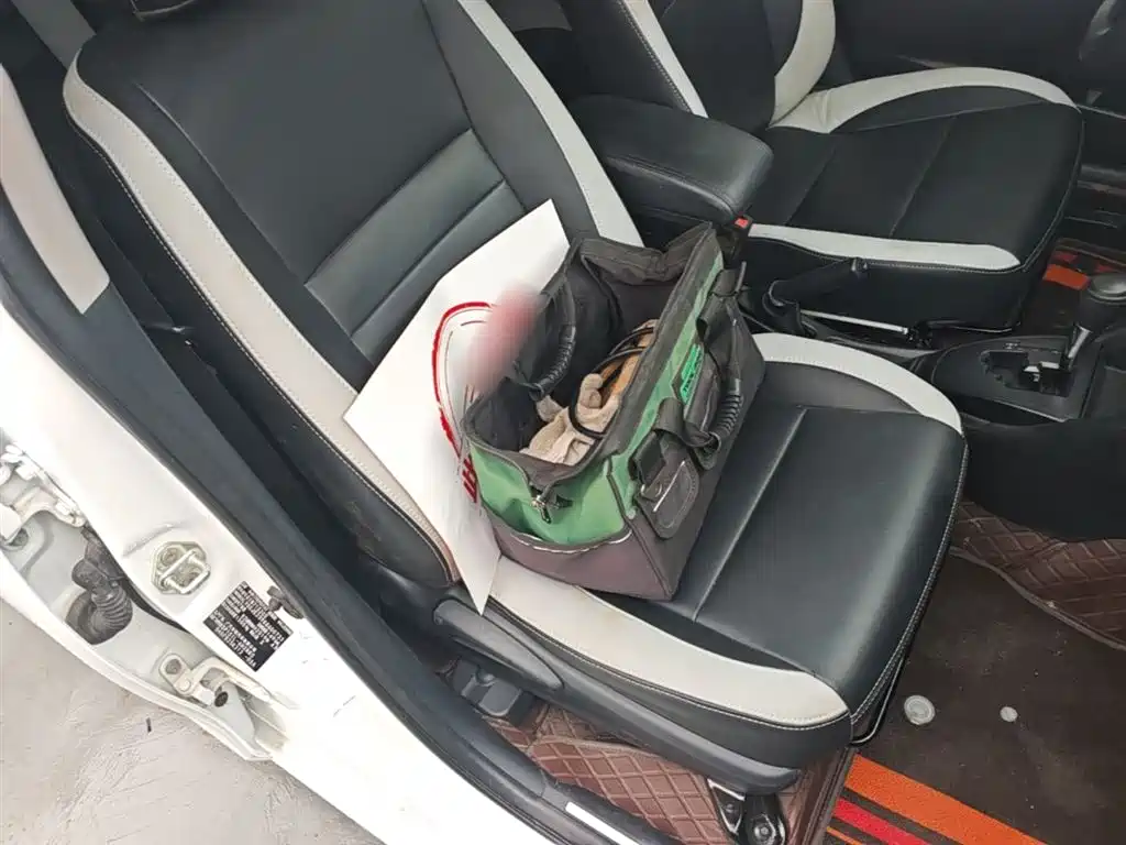 Toyota YARiS L Zhi Xuan 2016 Facelift 1.5E CVT Charming Edition фото 25