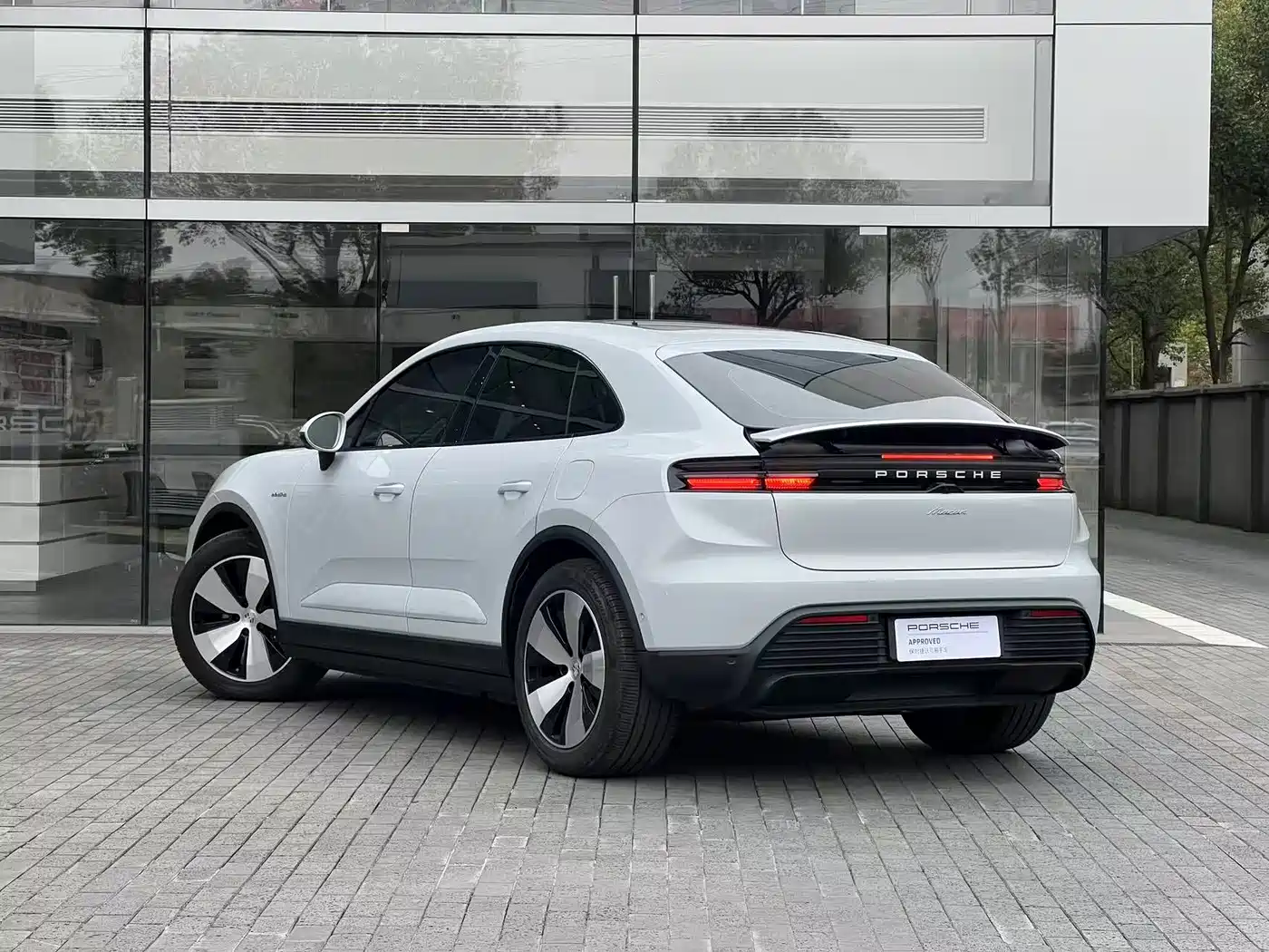 PORSCHE MACAN NEW ENERGY