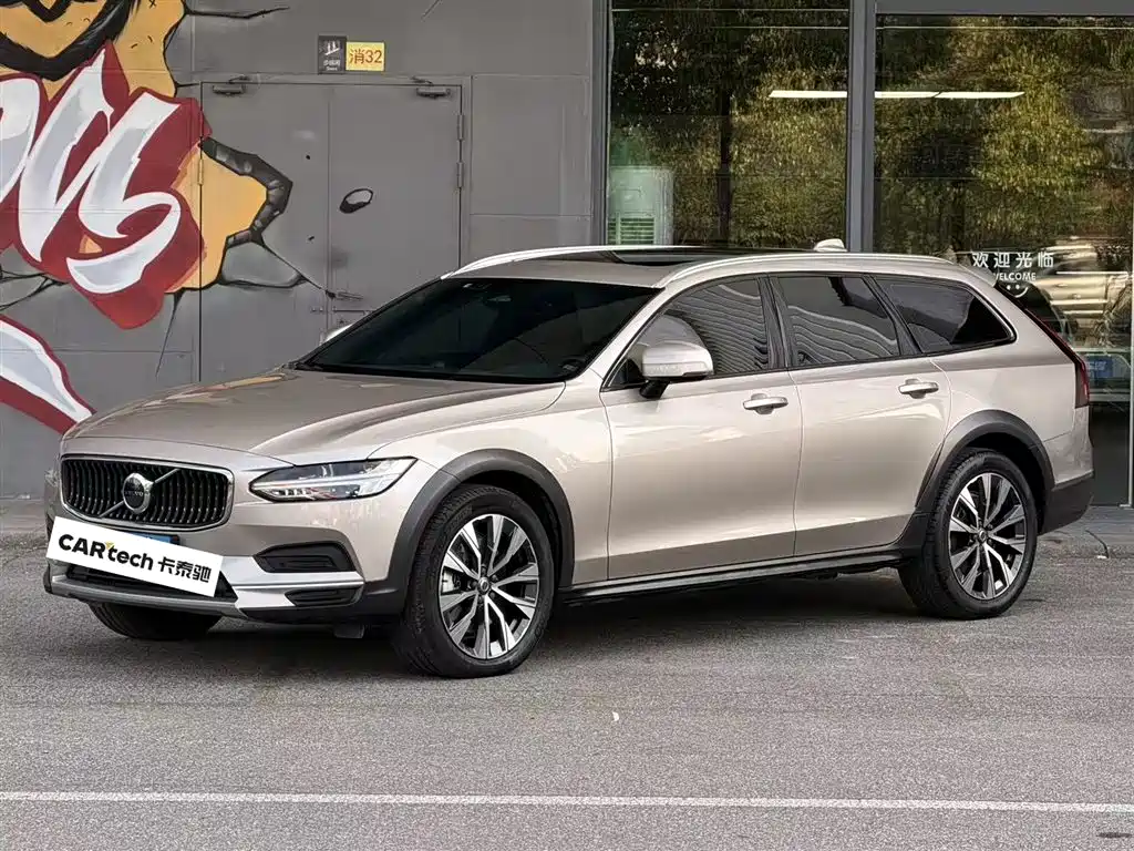 Фото 2 - Volvo V90