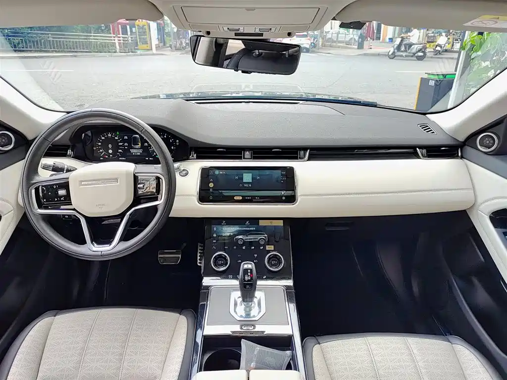 Land Rover Range Rover Evoque 2021 Range Rover Evoque L 249PS R-Dynamic First Edition Launch Edition фото 10