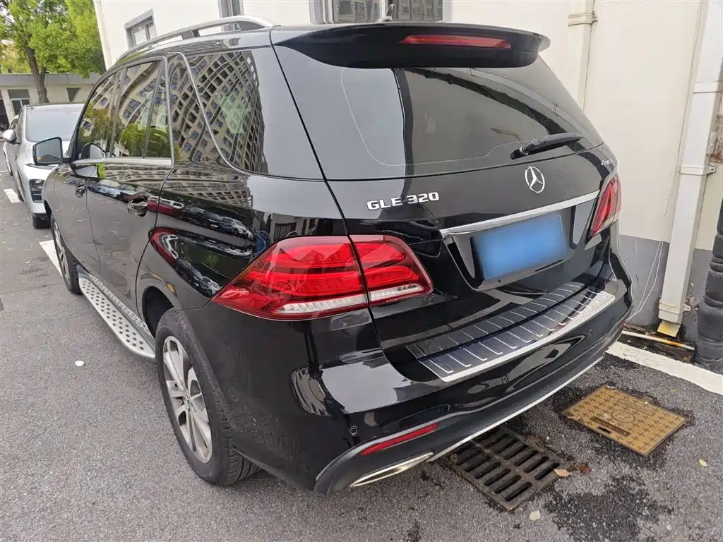 Mercedes-Benz GLE 2018 GLE 320 4MATIC Dynamic Ultimate Edition фото 5
