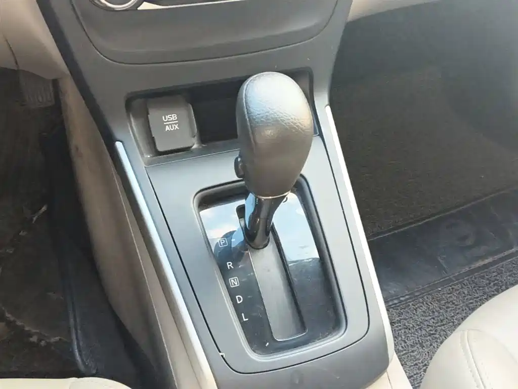 صورة 14 - Nissan Sylphy