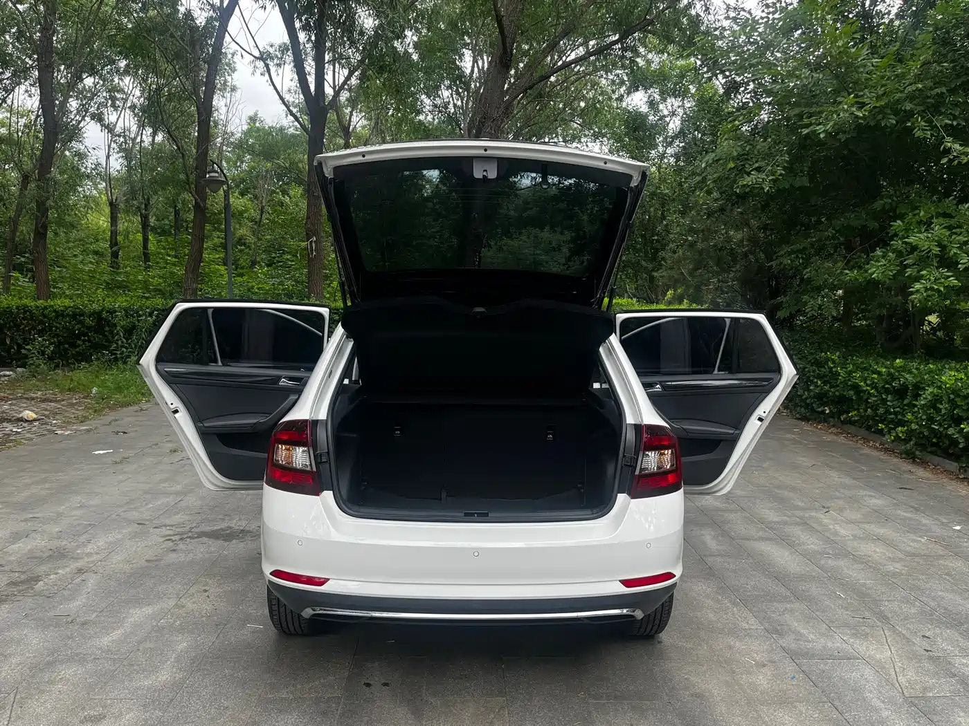 Škoda Skoda Rapid Spaceback 2018 TSI230 DSG Sport Edition фото 12