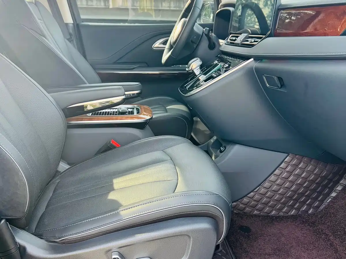 Hongqi HQ9 PHEV 2024 2024 Model 2.0T AWD Luxury Edition