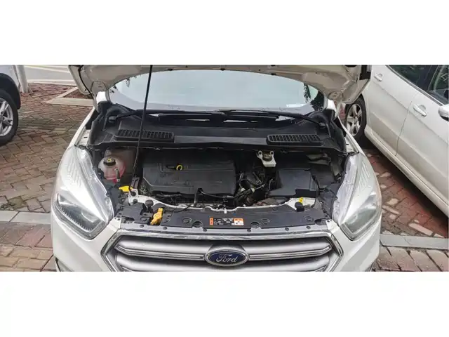 Ford Kuga 2017 EcoBoost 180 AWD Luxury — фото 4