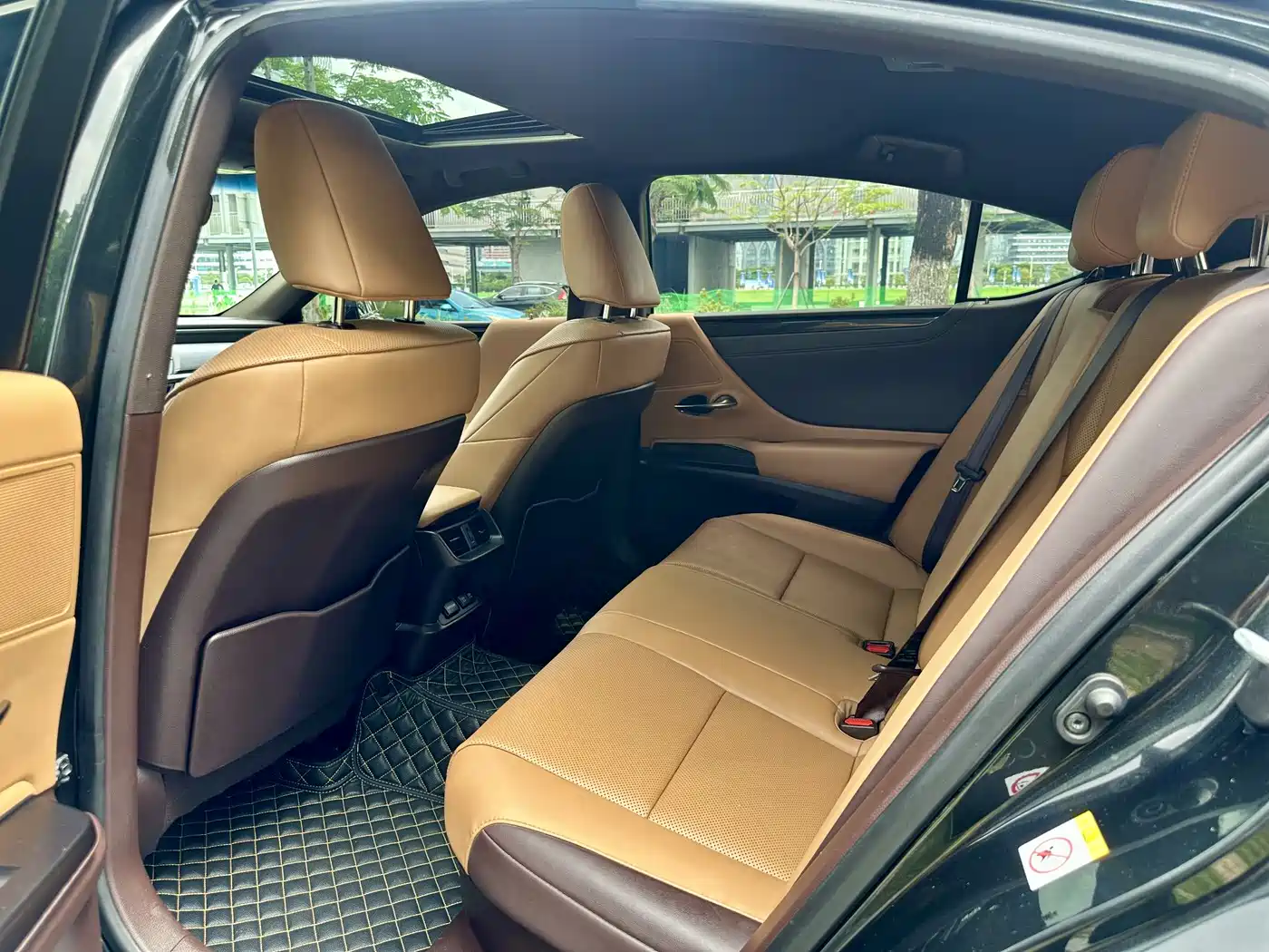 Lexus ES 2018 260 Excellence Edition China VI фото 9