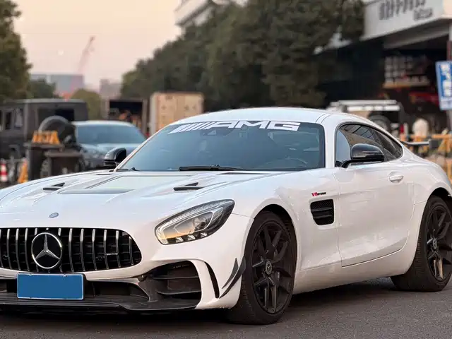 MERCEDES-BENZ AMG GT