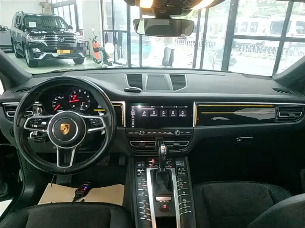 Porsche Macan 2018 Macan 2.0T фото 10