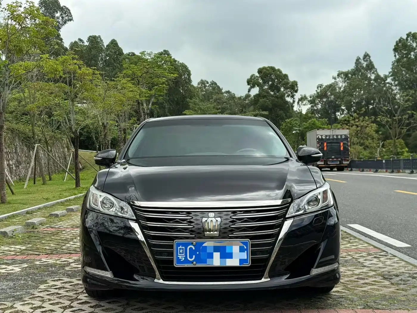 Toyota Crown 2018 2.0T Fashion Edition фото 2