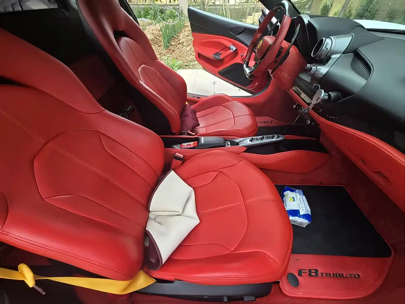 Фото 4 - Ferrari F8