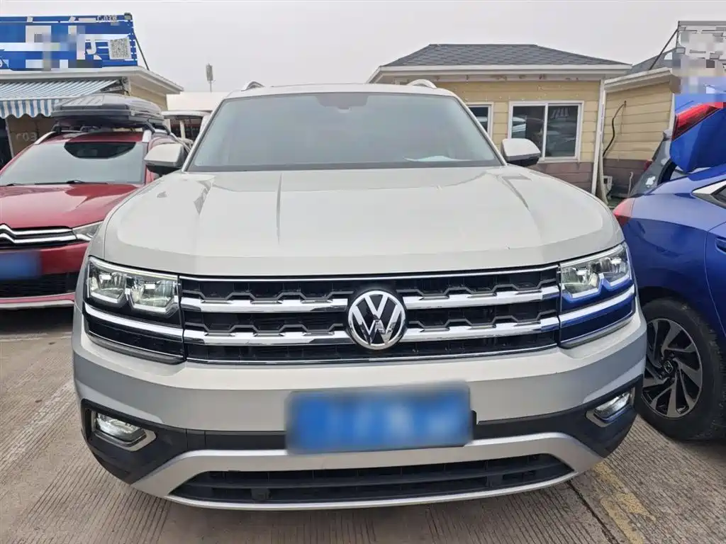 Volkswagen Teramont 2019 380TSI 4WD Luxury Edition China VI фото 3