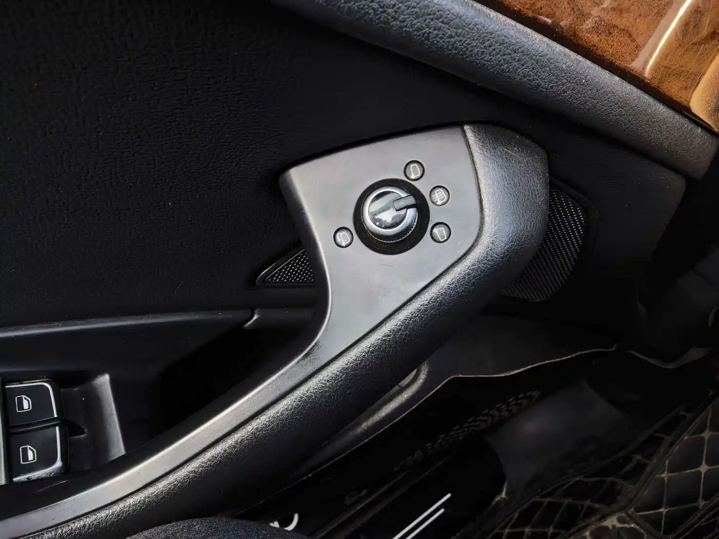 Фото 5 - Audi A6L