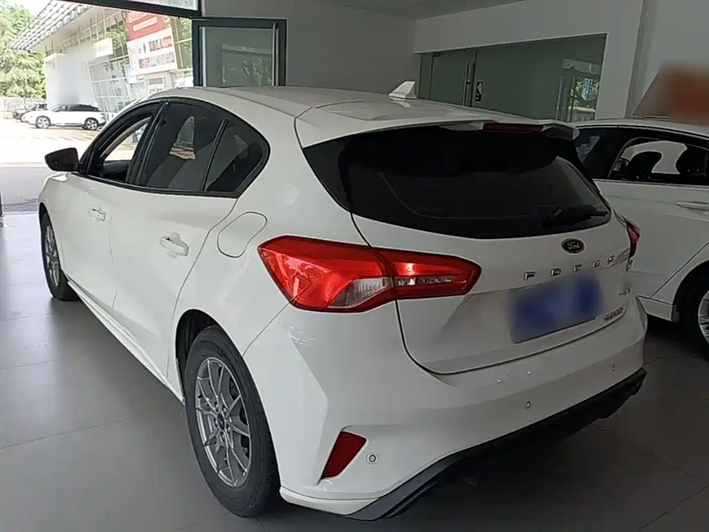 FORD FOX