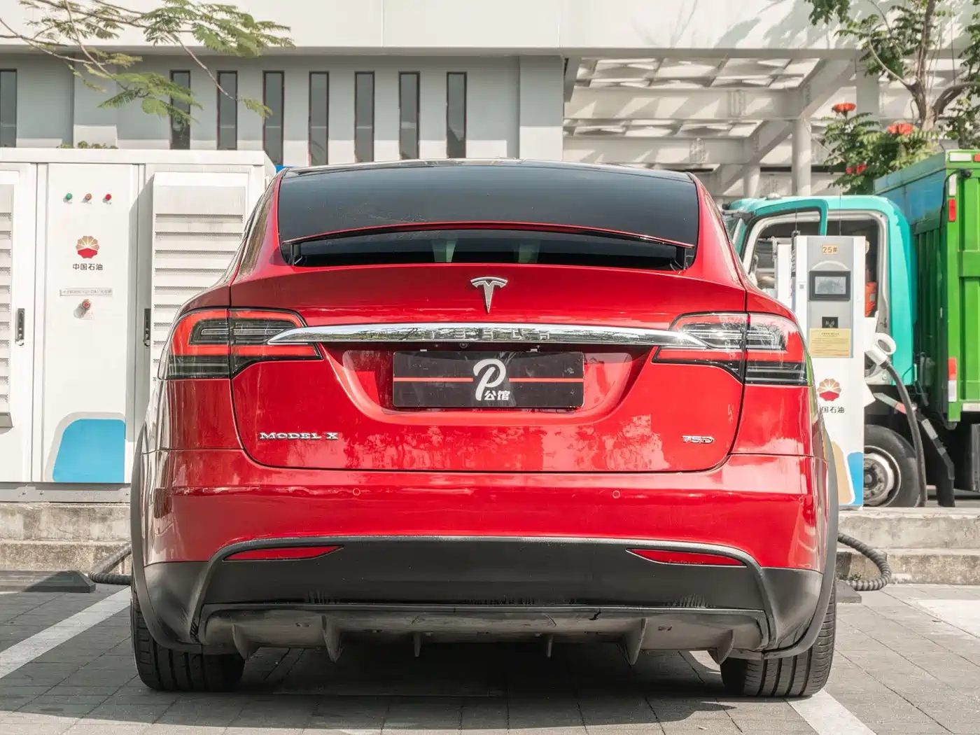 TESLA MODEL X