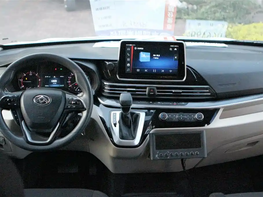 SAIC MAXUS XINTU V90